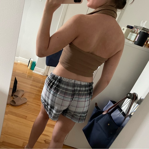 Backless collared crop top - Picture 3 of 4